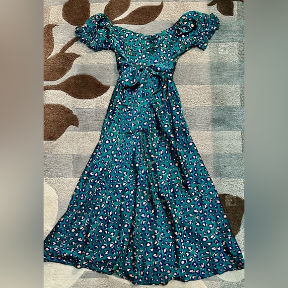 Hello Molly Off Shoulder Spiced Ginger Medley Maxi Dress in Green Leopard - Picture 7 of 12